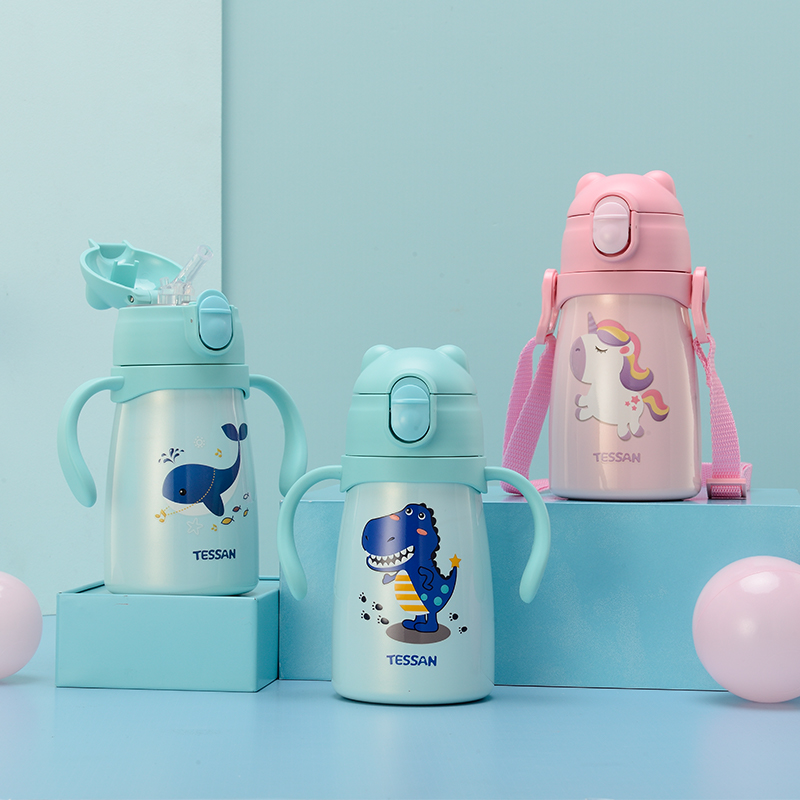 不含 BPA 的儿童保温瓶,配有硅胶吸管饮料瓶